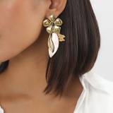 Franck Herval Collection Les Radieuses Ysa Boucles Oreilles Laiton Email Nacre Franck Herval Collection Les Radieuses Ysa Boucles Oreilles Laiton Email Nacre